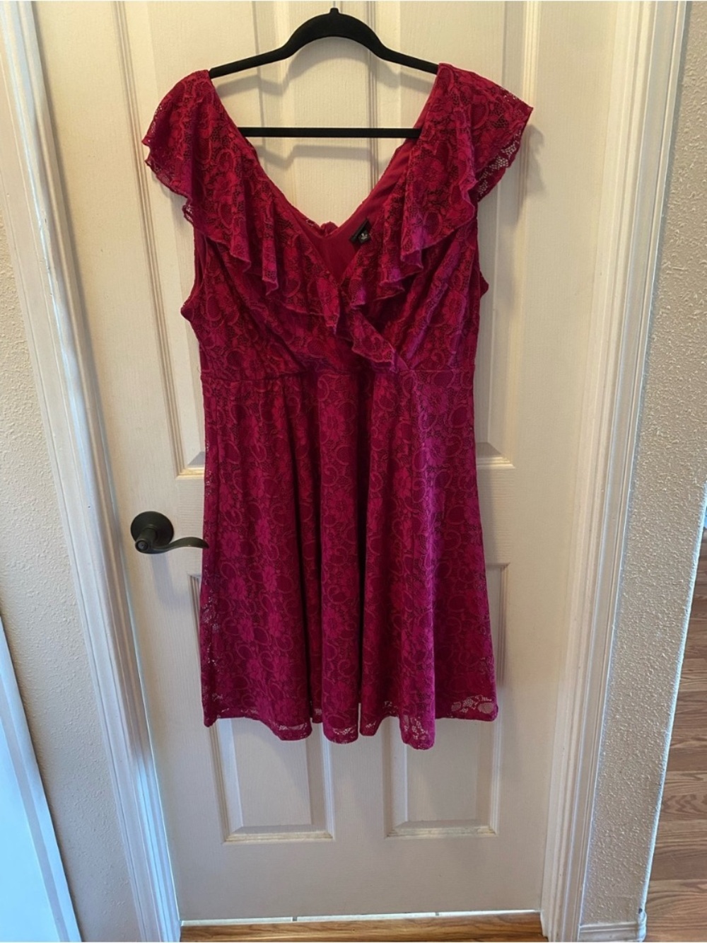 torrid Deep Pink Lace Sleeveless Dress - Picture 2 of 4